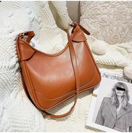 Schoudertassen xitao dames messenger tas stevige kleur vintage mode splicing kan pu handbag 2024 all-match gwj0431 aanpassen