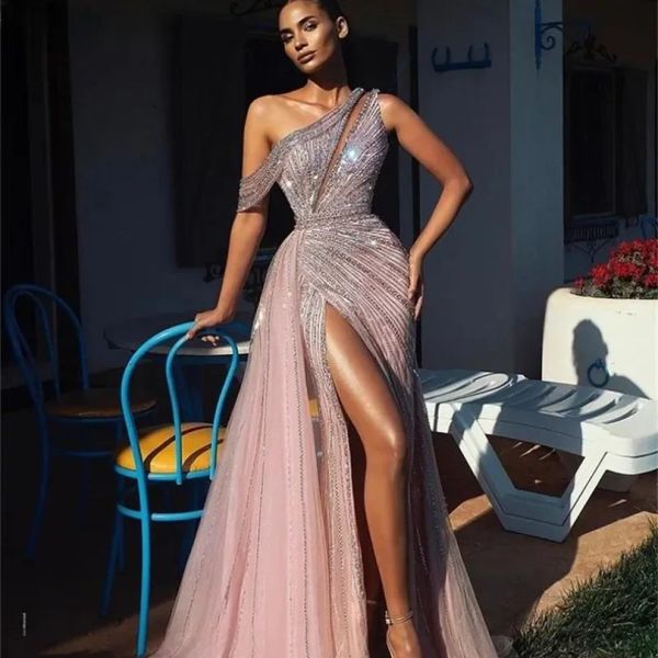 Épaule élégante hors longues robes de bal pleine perlée pour les femmes arabes sexy avant fendu formelle soirée robes de reconstitution historique robe robe de soirée