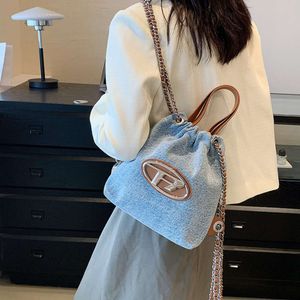 Schoudermodezakontwerpers verkopen unisex-tassen populaire merken 50% korting en veelzijdige kettingrugzak voor vrouwen in nieuwe modieuze WTern-stijl kleuremmer
