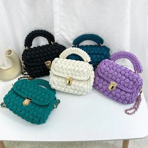 Sac à bandoulière tricoté pour femmes, mode corde en coton tissé chaîne bandoulière messager élégant Crochet tricot rabat 240328