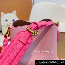 Sac besace bandoulière sac fourre tout cuir de vachette lettre C bouton doré 22cm mini saule lola seau TALI MOLLIE Willow Bags