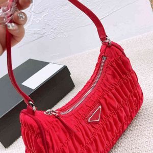 Schouderzomertassen voor vrouwelijke handtassen Ontwerpers Nylon Fashion Crossbody Messenger Bag Classic Designer Praktische portemonnee 0406
