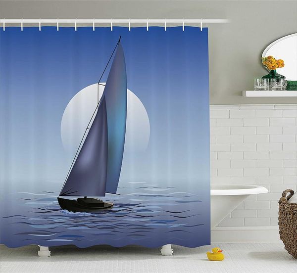 Cortinas de ducha Cortina náutica Barco de vela en la salida de la luna Cielo dramático Reflejos del océano Ilustración serena ondulada Baño