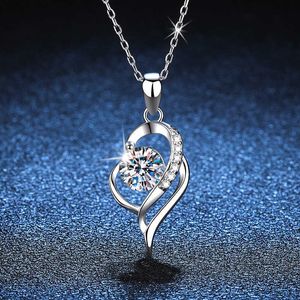 Sier S925 Sterling ketting Mossan Stone One Heart to Heart Pendant High Carbon Stone Valentines Day Gift