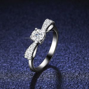 Sier S925 Sterling Ring Wedding Proposition Sterling Sier Ring Six Claw Moissanite Ring Femme Bowknot Ring Tiktok Live Broadcast