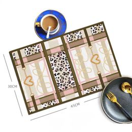 Signage Classic Placemat Pads Signage Oude Bloem of Touw Designer Gedrukt PU Materiaal Mat Pad 11 Patronen voor Diner Party Home Hotel Cafe Table Decoration 2022