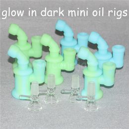 Tuyaux d'eau en silicone Narguilés avec bol en verre Glow in Dark Silicon Bongs Portable Dab Oil Rigs Accessoires pour fumer des herbes sèches