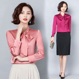 Silk Blouse Woman Designer Ribbon Bow Pink Blouses Lange Mouw Autumn Winter Casual Runway Satin Solid Work Shirt Plus Size Office Ladies Simple Fashion Formal Tops