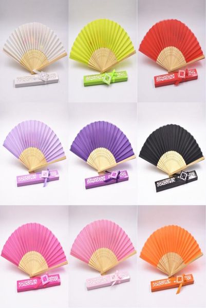 Silk Fold Hand Fan Favors de mariage et cadeaux pour invité Fan de fans de fans de mariage Décoration de mariage à la main Ventils pliants avec box-box1159286