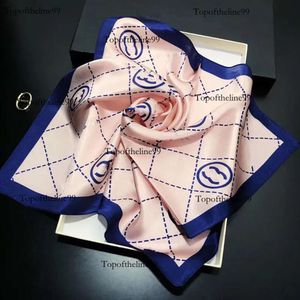 Zijdehoofd voor vrouwen zomer luxueuze sjaal high -end klassieke letterpatroon ontwerper sjaal sjaals geschenk eenvoudig te matchen soft touch 70*70cm s527 originele editie
