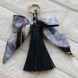 Llavero con forma de bufanda de seda, llavero con borlas de piel sintética, regalo de moda diaria, bolso bonito, colgante, mochila, colgante para bolso, 302W