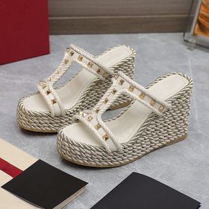 Soie Torchon Mules Pantoufles plate-forme pompe talons compensés Diapositives femmes peep Toes Sandales Designer de luxe pour femmes Chaussures de vacances décontractées Taille 35-42 Avec boîte