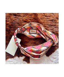 Silk Turban Bandband Hair Bands for Women 2019 Summer New Itay Brand StyleBerry Style Bandons Scarf Scarf Drop7874486