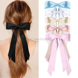 Silky Satin Hair Cows Clips pour femmes Ribbon de cheveux des filles avec de la longue queue Barrettes de cheveux avec des adolescents pour adolescents pour les adolescents