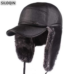 SILOQIN Hiver Hommes Cache-oreilles Chapeau PU Imitation Cuir Bomber Chapeaux Velours Épais Chaud Casquette De Baseball Pour Hommes D'âge Moyen Ski Caps Y200110