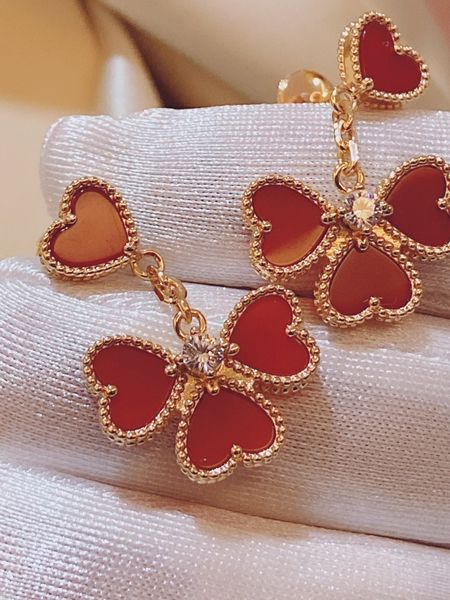 Encanto de plata Elegante Effeuillages Pendiente Vintage Mariposa Trébol Hoja corazón Amor Pendientes Oro de 18 quilates para Mujeres Niñas Amantes de San Valentín Joyería de boda Cleef Regalo