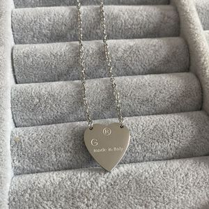 Zilver Kleur Vrouwen Designer Ketting G Brief Liefde Hart Hanger Titanium Staal Luxe Liefde Ketting Mode-sieraden Groothandel