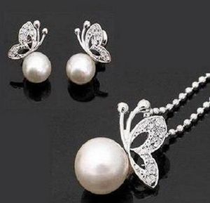 Zilveren crème Pearl Clear Rhinestone Crystal Small Butterfly hanger ketting en oorbellen sieraden set topkwaliteit604289999