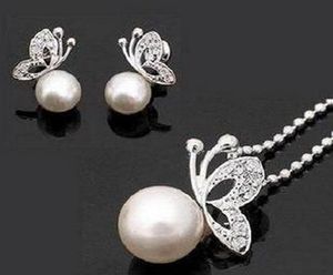 Zilveren crème Pearl Clear Rhinestone Crystal Small Butterfly hanger ketting en oorbellen sieraden set topkwaliteit4601228