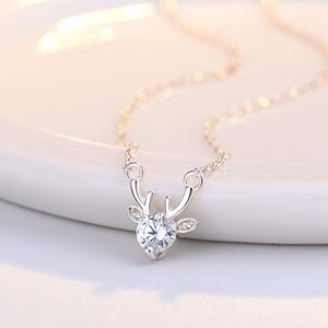 Silver Deer In Online Celebrity a votre collier, femme simple, pendentif wapiti, cadeau de Noël féminin.