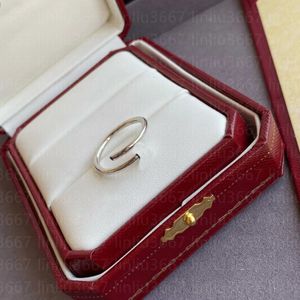 Anneau à anneau mince de concepteur argenté avec anneau en V-Gold Top en diamant pour femme homme électroplate 18K Premium Classic With Box