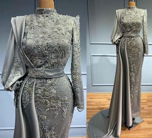 Argent gris sirène mère de la mariée robes 2022 luxe dentelle broderie perlée à manches longues froncé Satin mère robe de bal