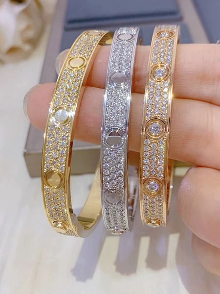 Bracelet argent épais 3 rangées de diamants Bracelet de créateur étoile en or de qualité supérieure avec diamants pour femmes Top V-Gold 18K avec boîte à style ouvert Bijoux de mariage