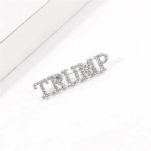 Broche de cristal lujoso blanco plateado con soporte Trump 2024, insignia de diamante artesanal, artesanía 2024317