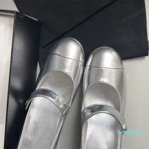 Zilverwitte Mary Jane hakken pumps schoenen met riem Dikke blokhak sandalen ontwerper Dress schoenen schoenen