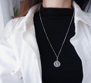 Silvology Sterling 925 Plata 60 cm Elizabeth Winter Collar colgante de colgante Long Figura Collar de monedas para mujeres Joyería de cumpleaños Q2858033