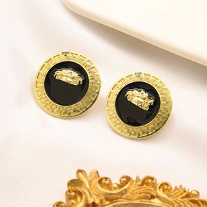 Simple 18K Gold plaqué 925 Silver Brand Designers Lettres Stud Oreads Geometric Famous Femmes Black Oreing Oreing Mouding Party Jewerlry Cadeaux
