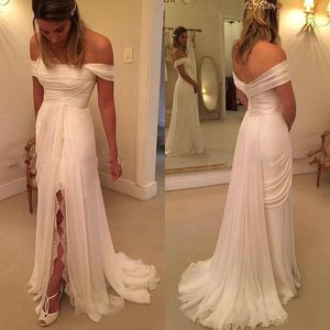 Simple 2016 Mousseline De Soie Plage Robes De Mariée Pas Cher Hors Épaule Plis Dentelle Côté Split Longues Robes De Mariée Sur Mesure Chine EN90218