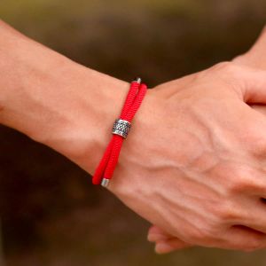 Eenvoudige 4 mm touw rode armband antieke titanium stalen cirkel verstelbare braclet voor mannen vrouwen beste vriend sieraden
