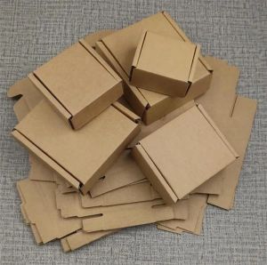Eenvoudige 50 stuks Grote Kraftpapier Doos Bruin Kartonnen Sieraden Verpakking Voor Verzending Golfkarton Verdikte Papier Post 17Sizes1