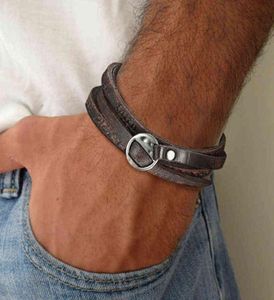 Eenvoudige en mooie mannen lederen wrap armband in donkerbruin huidige cadeau voor papa echtgenoot vriend mannelijke sieraden8837959