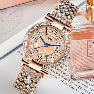 Les fabricants de montres pour femmes simples et à la mode vendent des montres à quartz incrustées de diamants comme cadeaux pour les copines et la famille.