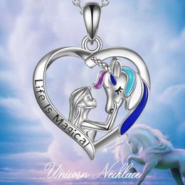 Unicorne simple et chanceuse colorée fille pendentif conception de bijoux créatif collier de mode