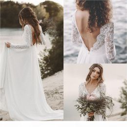 Eenvoudige strandjurken lange mouwen Lace V Neck Backless Scalloped Chiffon Sweep Train Country Wedding Jurk Vestido de Novia Estido