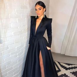 Robes de soirée Black Meramid Black High Side Split Deep Vin à col en V Long Manches Longs Forme Robe de Prom Arabe Dubaï Robes de fête