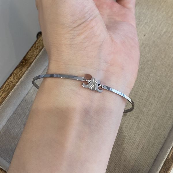 Pulsera Simple para niñas, pulsera dorada de lujo ligera de alta calidad, nueva pulsera Vintage de estilo moderno