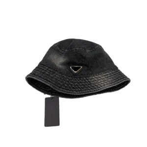 Chapeau de seau simple designer femme noir métal emblématique triangle soleil prévenir les nuances solide chapeau de soleil tempérament match style denim chapeau d'été gorras ga0134 C4