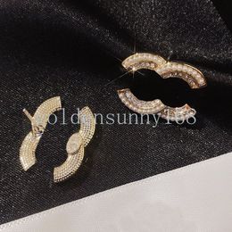 Pendientes de sementales de diseñador simple Parrido de perlas Crystal Pearring 18k Gold Marca de marca de acero inoxidable Joyería para la fiesta de bodas para mujeres con caja