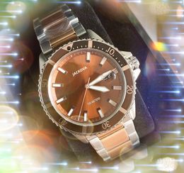 Cadran simple montres à quartz pour hommes chronomètre 42mm date automatique trois points designer en acier inoxydable montres-bracelets nobles et élégantes cadeaux de précision et de durabilité
