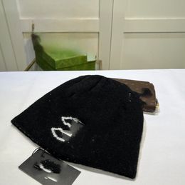 Cappello lavorato a maglia semplice con doppia lettera Cappello berretto di lana reversibile Mantieni la protezione calda e fredda nei cappelli caldi invernali