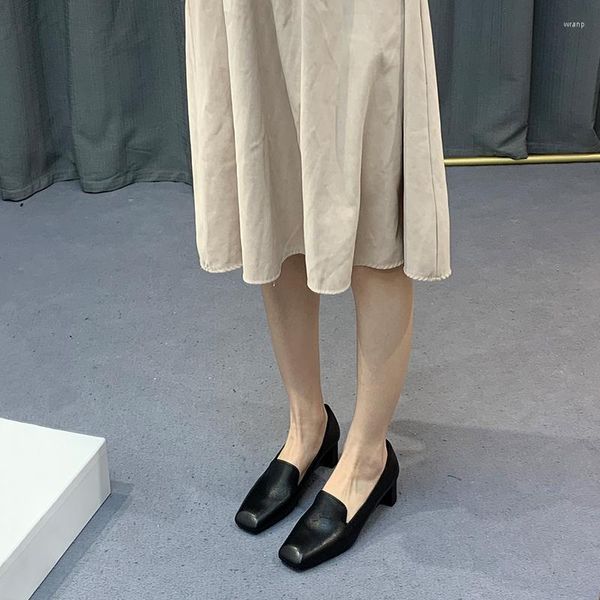 Robe simple 2024 Springclassic 406 Retro Square Shoes têtes tête épais à talons hauts peu profonds Muller Femmes 81 399 320 5