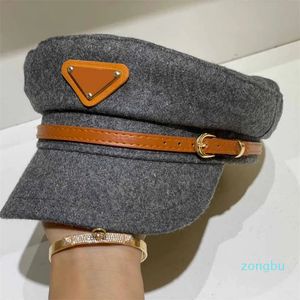 Eenvoudige elegante dames omgekeerde driehoek baret effen kleur ademende wollen hoed herfst winter warme achthoekige licht dons katoenen marinepet