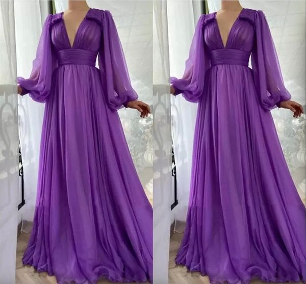 Simple élégant mousseline de soie violette une ligne robes de bal de bal à manches bouffantes v coude de cou drapé le long du sol