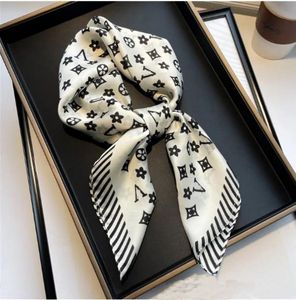 Eenvoudige modeontwerper letters afdrukken bloemen zijden sjaal hoofdband voor vrouwen lange handgreep tas sjaals parijs schoudertas lint lint hap wraps