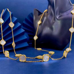 Colliers de bijoux de fleurs simples Designer Mode de luxe vingt fleurs plaqué or 18 carats collier femmes trèfle à quatre feuilles tour de cou classique pour cadeau mère zl164 G4