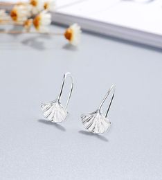 Versión simple coreana Ginkgo Hoja de la oreja Sweet Mori Pendientes El temperamento de la moda de la personalidad es popular entre las mujeres4786482